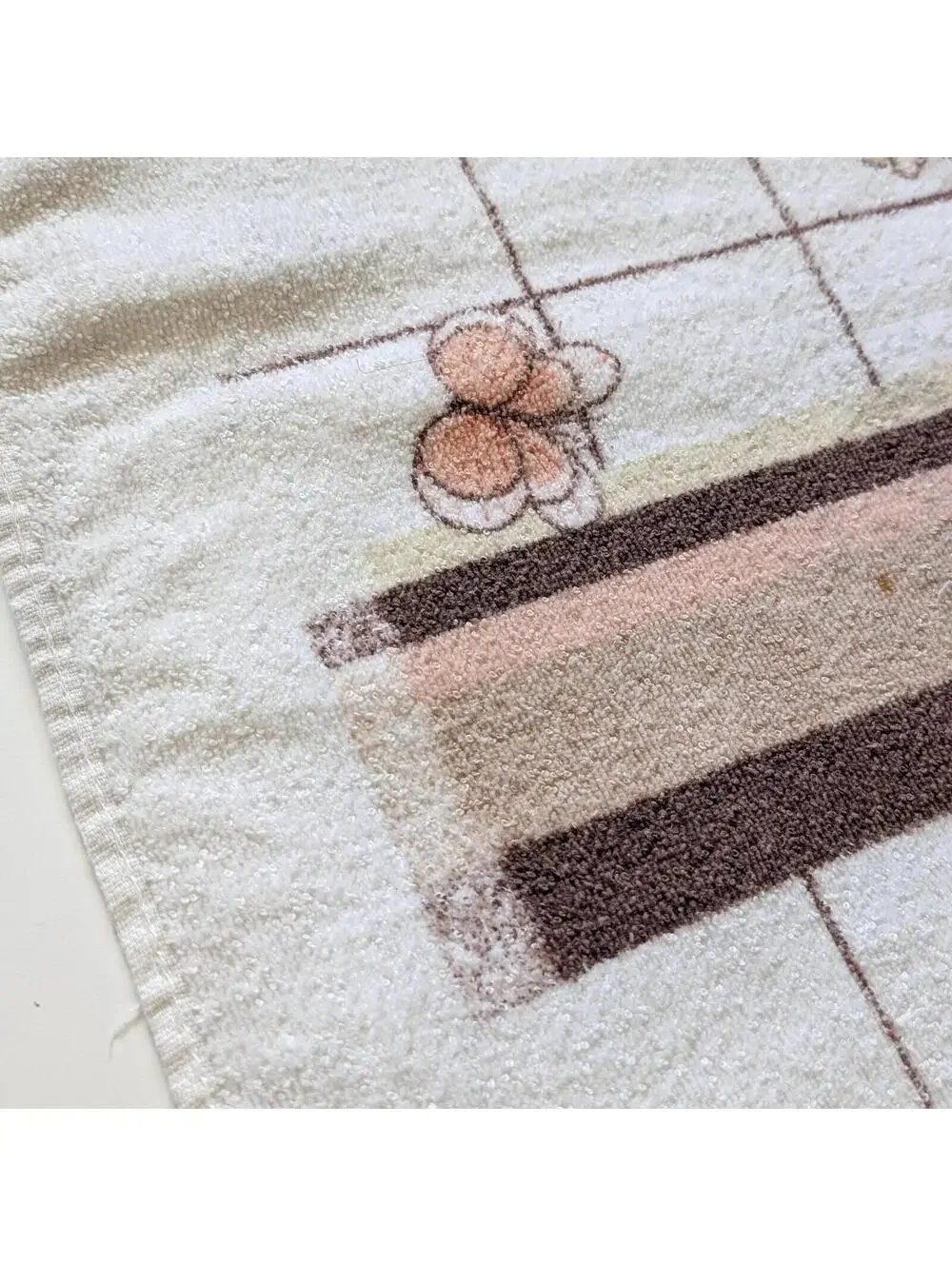 Vintage Bath Towel with Daisies & Butterflies